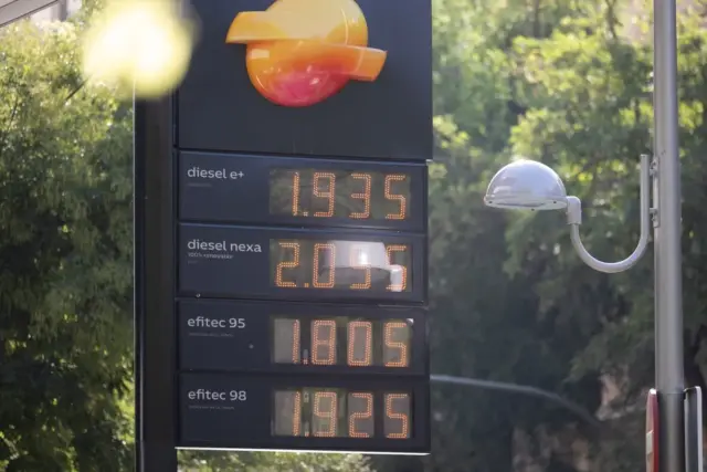 Repsol, BP y otras petroleras ganan más que nunca mientras tú pagas la gasolina y el diésel carísimos, pero hay una explicación lógica detrás