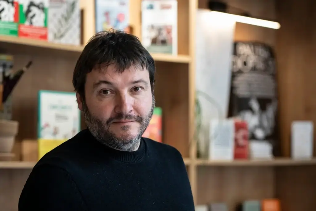"Rey del odio, ladrón heredero": La durísima respuesta de un escritor a la invitación de Felipe VI en Palma 1 El exitoso año literario del autor que ha plantado a Felipe VI