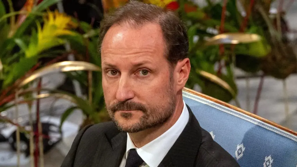 "Saludaba a todos con respeto y jamás discriminaba a nadie": Haakon de Noruega asume el trono con un emotivo homenaje a su padre 2 El recuerdo de Harald y su relación con los ciudadanos