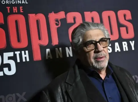 El repentino fallecimiento de Vincent Pastore y las condiciones de su hallazgo sacuden al mundo de la televisión y el entretenimiento | Fuente: Agencias El repentino fallecimiento de Vincent Pastore y las condiciones de su hallazgo sacuden al mundo de la televisión y el entretenimiento