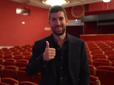 'La Revuelta' cambia de escenario y Broncano aparece para desvelarlo todo - Fuente: RTVE 'La Revuelta' cambia de escenario y Broncano aparece para desvelarlo todo