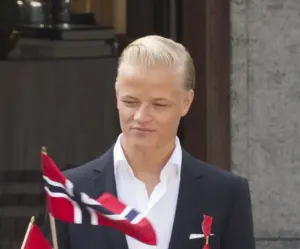 Marius Borg sorprende con su gesto hacia Harald V