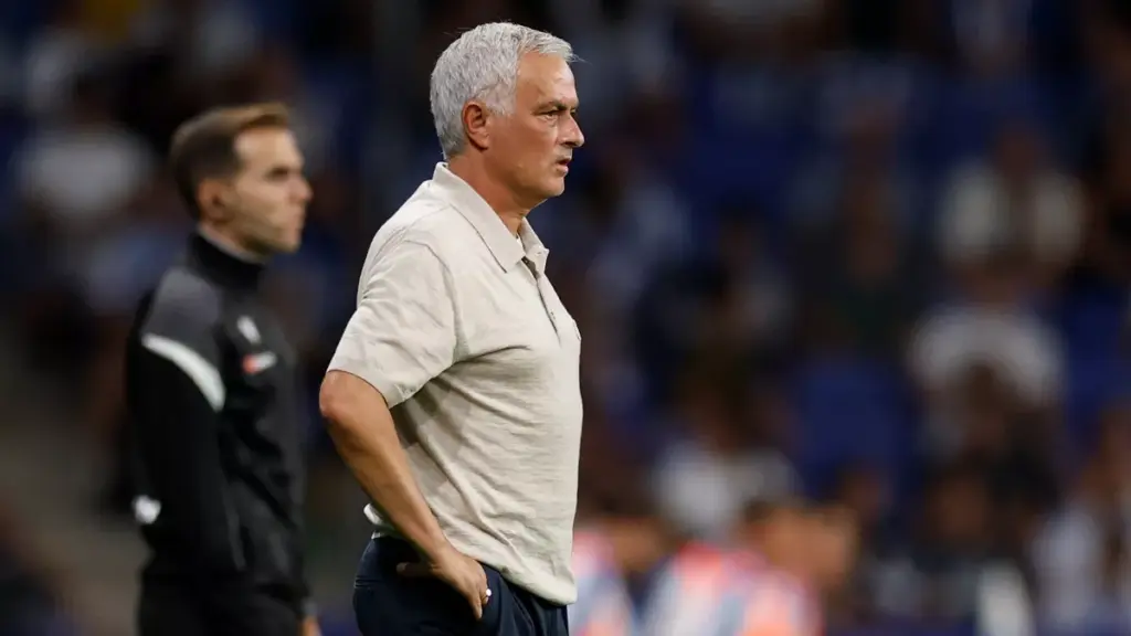 "No es un santo, pero lo que le hacen es demasiado": Mourinho blinda a Vinicius tras su estreno con el Real Madrid 2 Mourinho analiza el triunfo ante el Espanyol