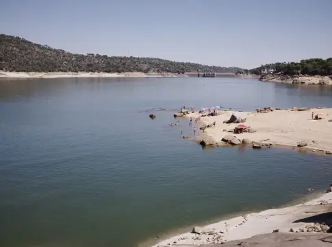 Comunidad de Madrid esconde el único pantano donde se puede bañar como si fuera la playa Comunidad de Madrid esconde el único pantano donde se puede bañar como si fuera la playa