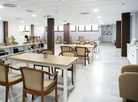 Sala de un centro de día de mayores de Tomares Sala de un centro de día de mayores de Tomares