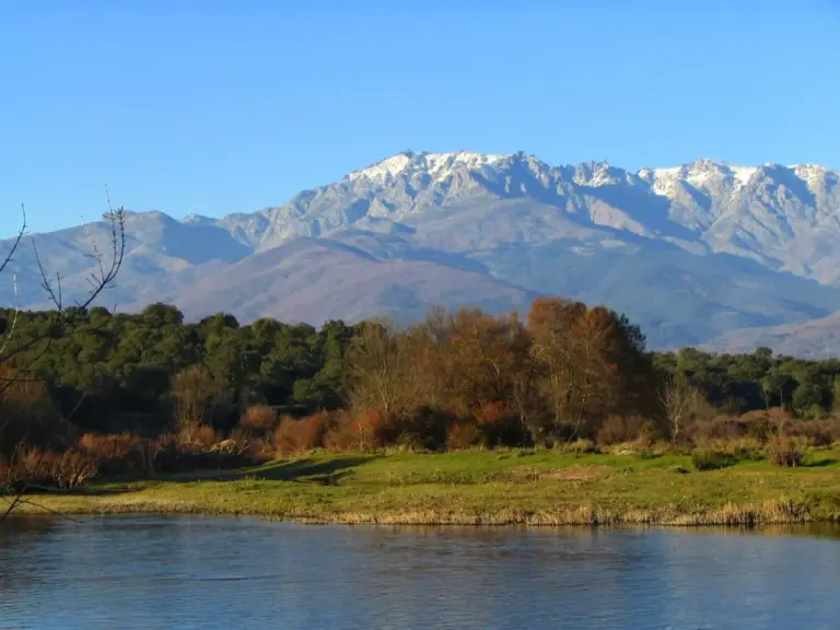 Gredos esconde el hotel que los madrileños agotan cada fin de semana de agosto