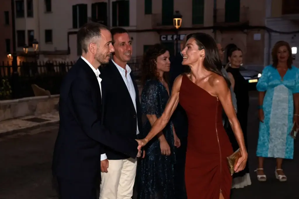 “Esta personita no es nadie sin mí”: El vínculo cercano entre Javier Bardem y la reina Letizia levanta todas las polémicas 1 Una pasión deportiva compartida durante el Mundial de fútbol