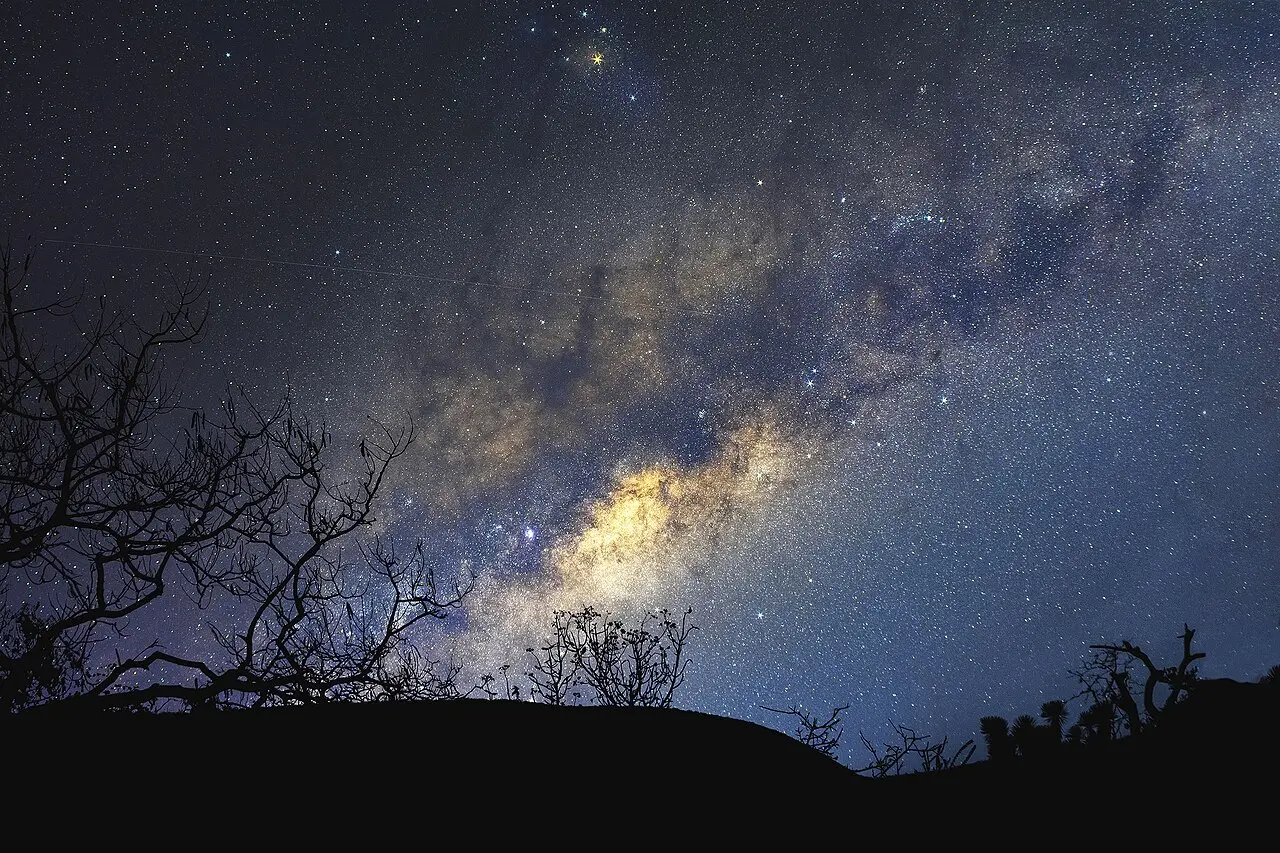 El telescopio James Webb detecta por primera vez el radical metilo fuera de la Vía Láctea El telescopio James Webb detecta por primera vez el radical metilo fuera de la Vía Láctea
