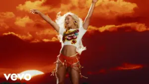 Zara Larsson y PinkPantheress cantan 'Stateside' juntas por primera vez en All Points East 2026