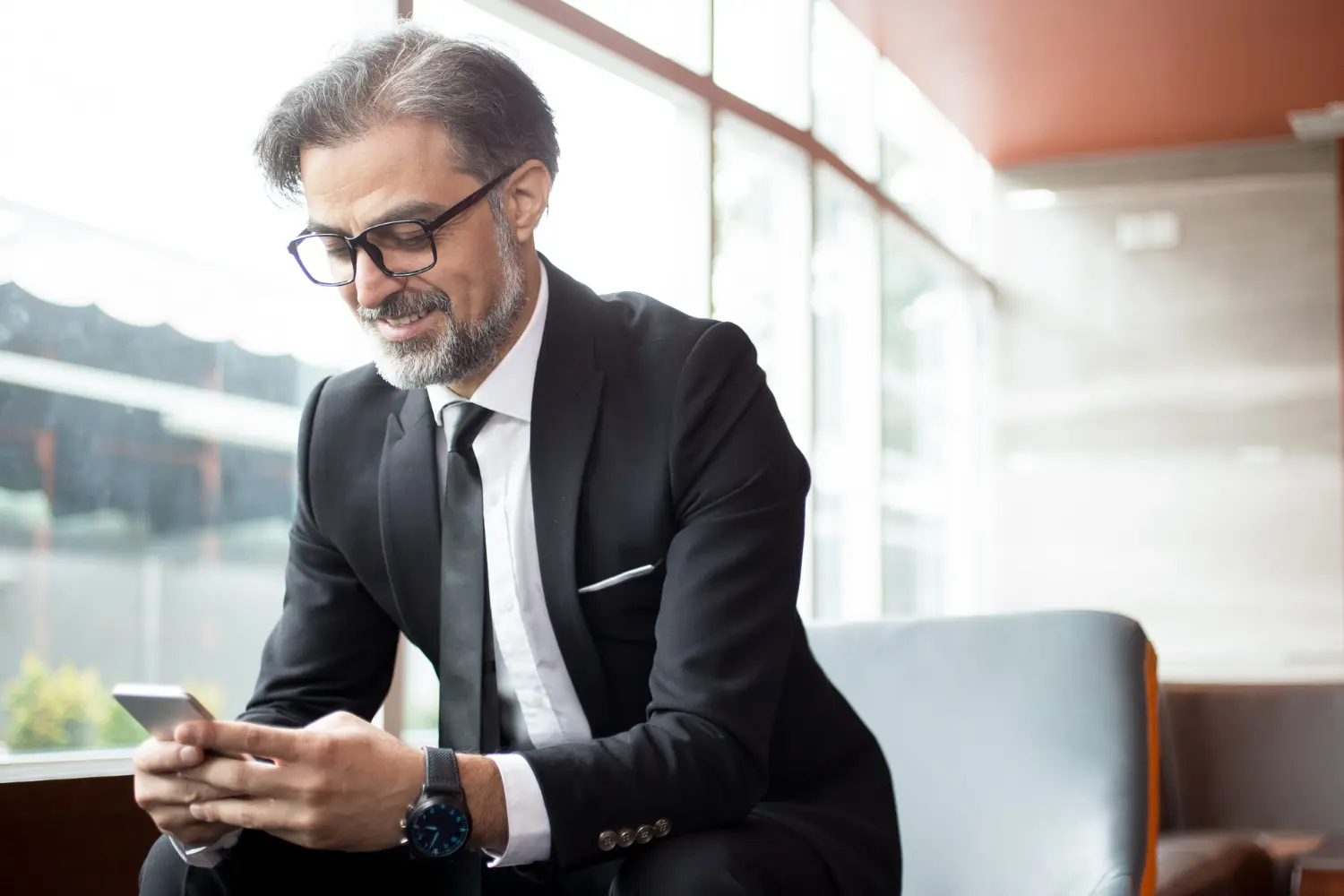 INCIBE avisa a los usuarios de WhatsApp: la nueva técnica que roba el control de tu cuenta sin que lo notes INCIBE avisa a los usuarios de WhatsApp: la nueva técnica que roba el control de tu cuenta sin que lo notes