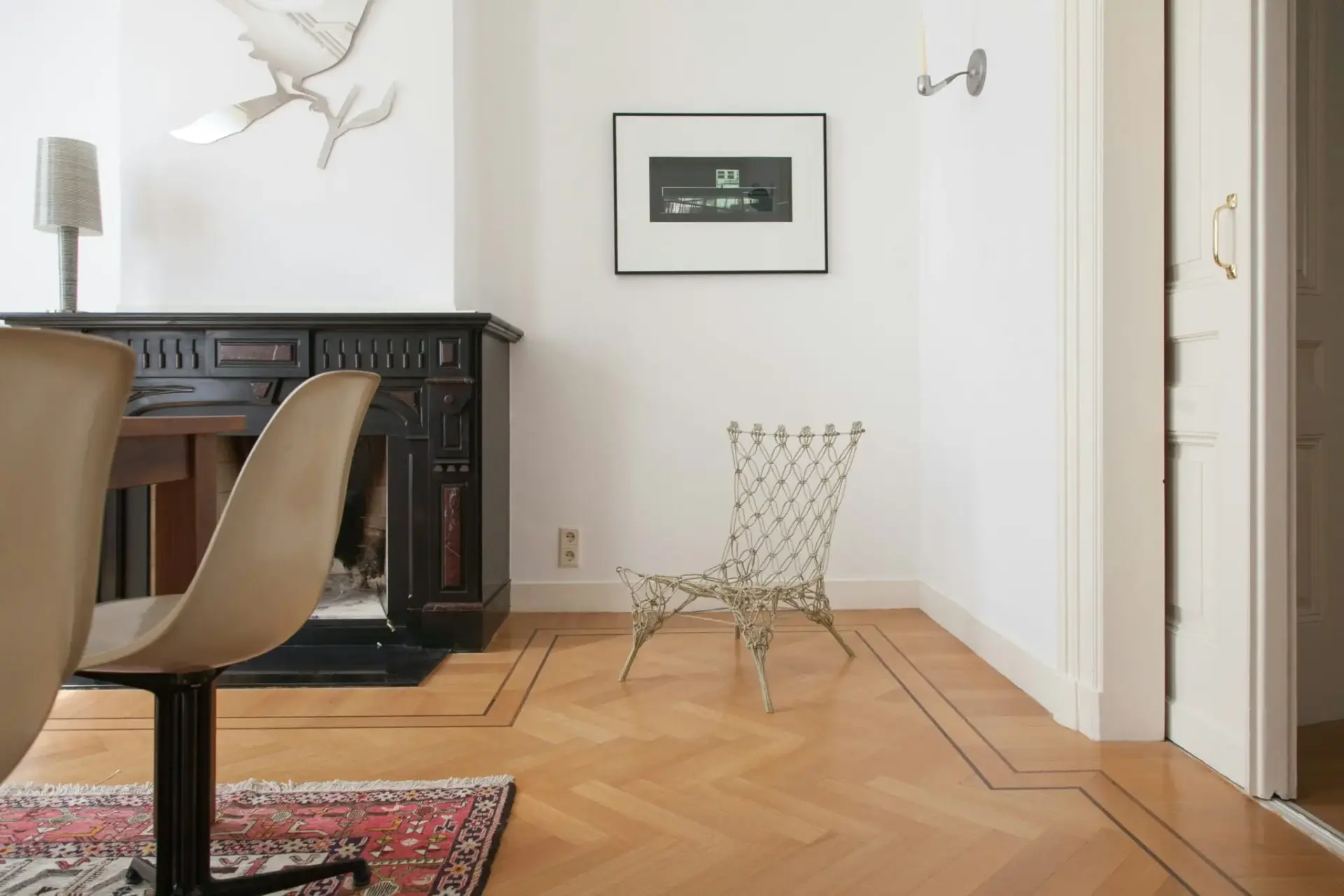 decorar-piso-pequeno-molduras-parquet-portada decorar piso pequeño