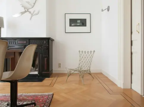 decorar-piso-pequeno-molduras-parquet-portada decorar piso pequeño