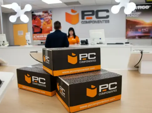 ¡Qué chollo! PcComponentes rebaja su silla gaming más buscada para la vuelta al cole - Fuente: PcComponentes PcComponentes rebaja su silla gaming más buscada para la vuelta al cole