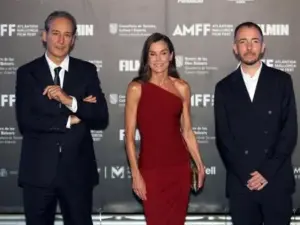 La Reina Letizia incendia las redes con su look en el Atlántida Mallorca Film Fest