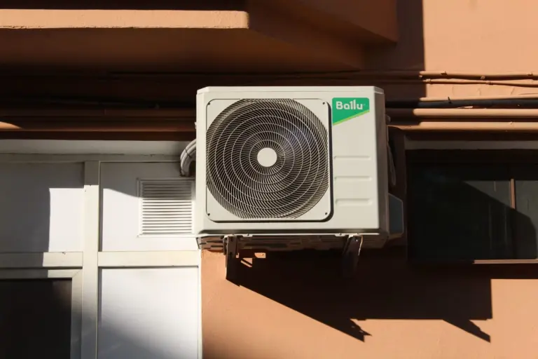 La subida de la factura de la luz de agosto de 2026: el recibo medio vuelve a superar los 100 euros