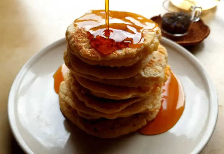 Truco para unos pancakes esponjosos: añade una cucharada de mayonesa a la masa