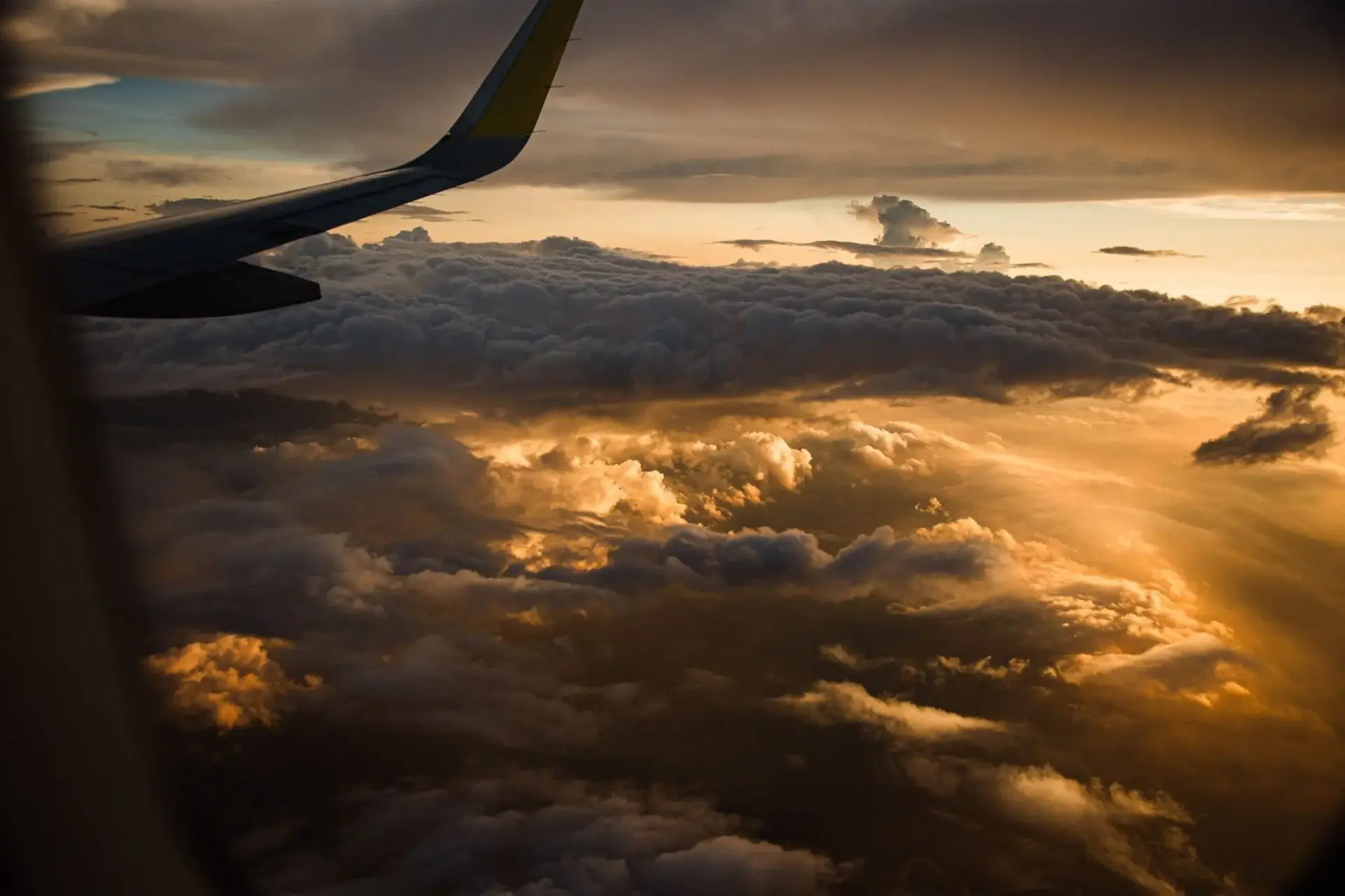 vuelos-desde-santiago-de-compostela-fly2-portada vuelos desde Santiago de Compostela