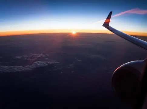 vuelos-eclipse-solar-vueling-12-agosto-portada vuelos eclipse solar
