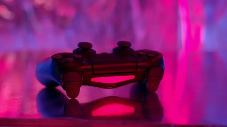 La CEO de Xbox ve gameplay de The Elder Scrolls 6 y desata teorías sobre su subtítulo (y una rata inflable)