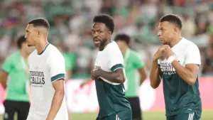 "No tengo nada contra ellos y yo apoyo 100%": Mbappé explica su polémico gesto con la camiseta de Ceuta