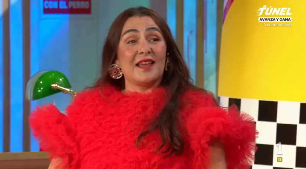 "Nunca hay que hablar mal de otra mujer": Candela Peña "abofetea" a Carmen Lomana 2 Candela Peña denuncia problemas para conseguir su tratamiento