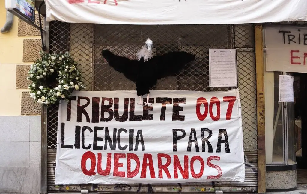 "Paga 6.000 euros y vete": el desahucio de Maricarmen por un fondo buitre es solo uno de los múltiples que amenazan a cientos de familias en Madrid 2 El caso de Tribulete 7 con un fondo buitre