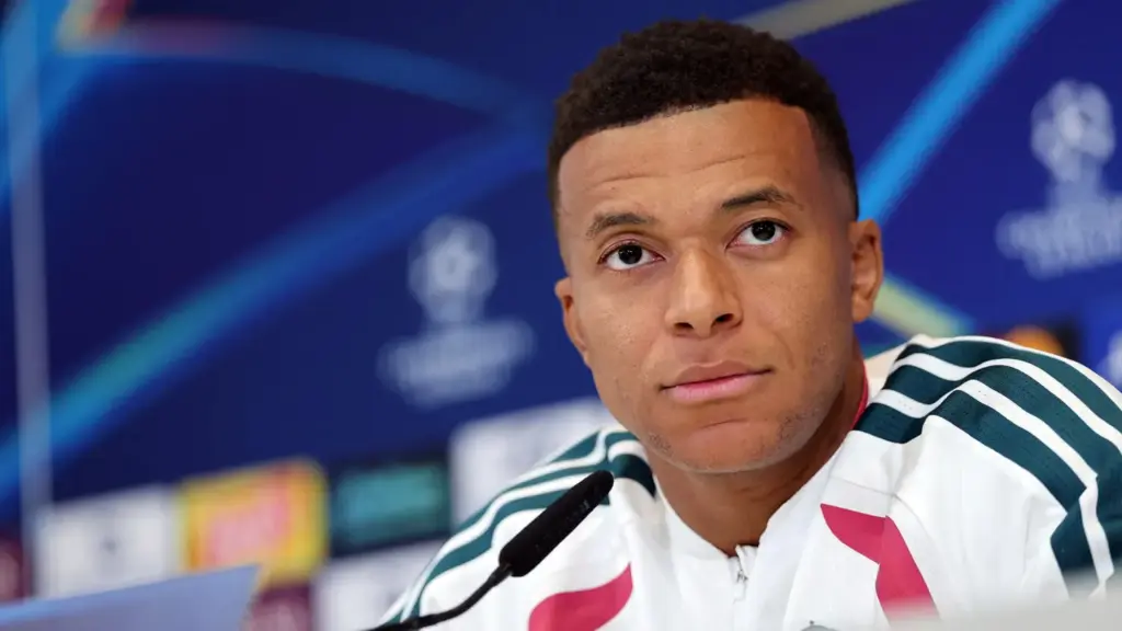 "Hablar de mí vende mucho y lo acepto": Kylian Mbappé responde con dureza a las críticas antes del debut del Real Madrid en la Champions League 2 Kylian Mbappé quiere goles y títulos con el Real Madrid