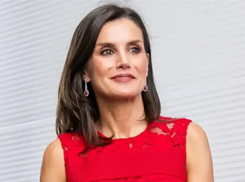 El gesto de la Reina Letizia tras las cámaras que deja en evidencia su verdadera relación con la Infanta Sofía El gesto de la Reina Letizia tras las cámaras que deja en evidencia su verdadera relación con la Infanta Sofía