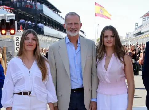 Se viraliza un incómodo momento entre Leonor, Sofía y una reconocida influencer - Casa de S.M el Rey Se viraliza un incómodo momento entre Leonor, Sofía y una reconocida influencer