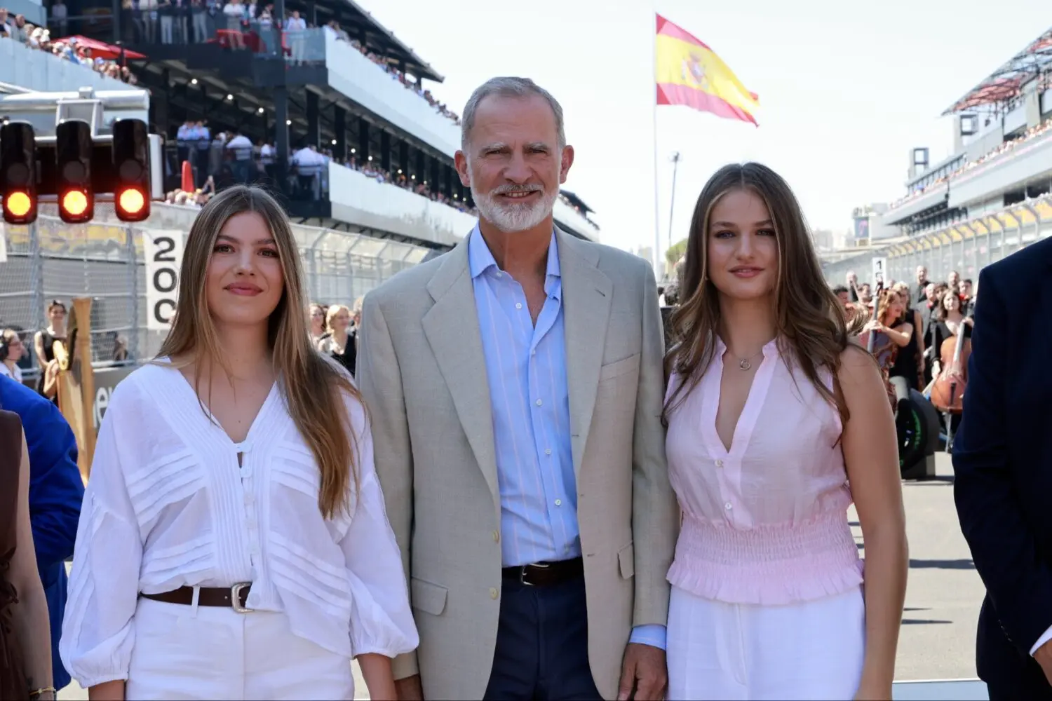 Se viraliza un incómodo momento entre Leonor, Sofía y una reconocida influencer - Casa de S.M el Rey Se viraliza un incómodo momento entre Leonor, Sofía y una reconocida influencer