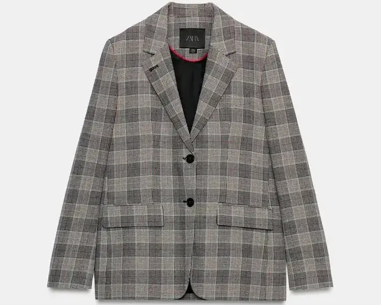 Zara recupera la chaqueta de Carolina Herrera que vuelve a enloquecernos este otoño 1 Zara recupera el estilo de Carolina Herrera