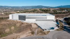 AEW compra una plataforma logística de 10.737 m² en la primera corona de Barcelona