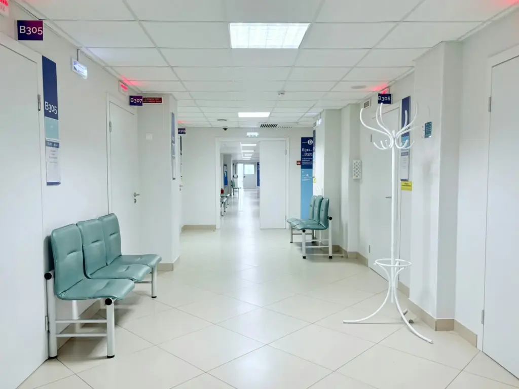El decreto de vivienda obliga a que casi un millón de pacientes en listas de espera para una operación siga sin solución: Sanidad mueve ficha al 9 de octubre 1 listas de espera dependencia