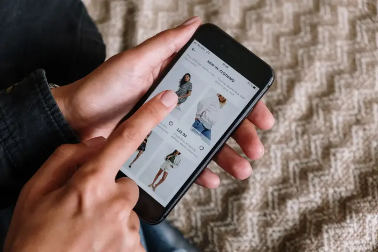 Séneca contra el scroll infinito: así frenas las compras por impulso (antes de pagar)