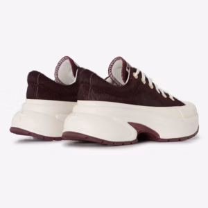 Converse lanza las Run Star Crush Pony Hair en color vino: la zapatilla 'old money' que arrasa este otoño