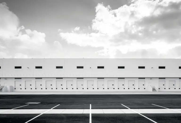 Sagax compra cinco activos industriales en Madrid, Valencia y Navarra por 80,9 millones