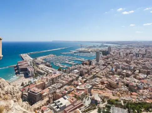 Las alternativas al Imserso 2026 permiten reservar hoteles de 4 estrellas en Alicante desde 34€ la noche Las alternativas al Imserso 2026 permiten reservar hoteles de 4 estrellas en Alicante desde 34€ la noche