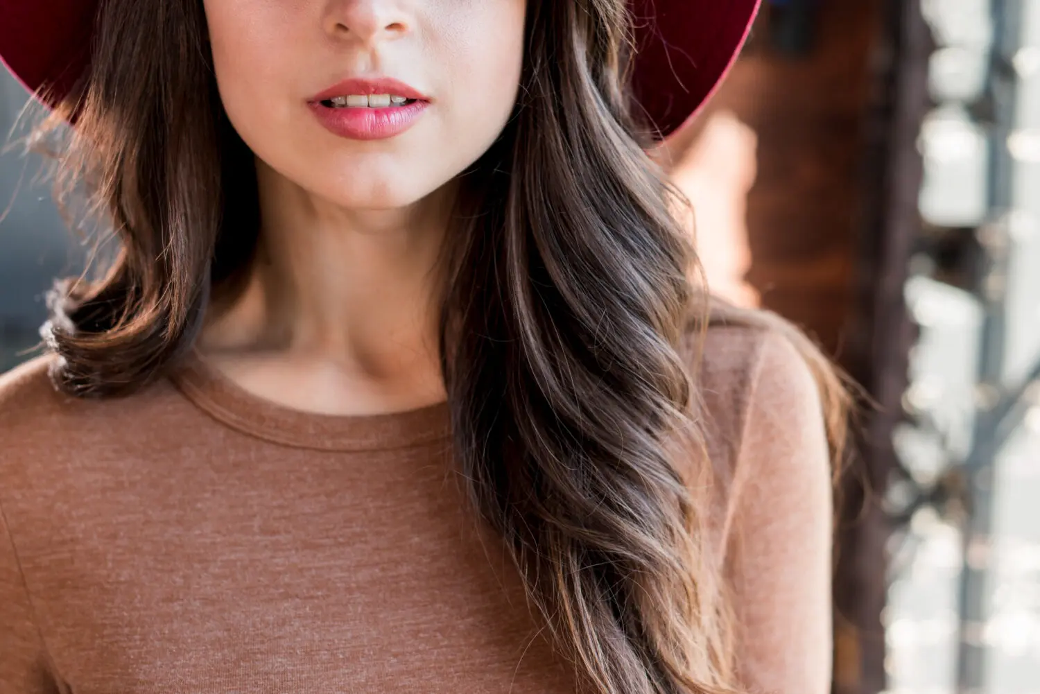 Cashmere brunette: el tono de pelo que ilumina el rostro este otoño y cómo pedirlo en la peluquería Cashmere brunette: el tono de pelo que ilumina el rostro este otoño y cómo pedirlo en la peluquería
