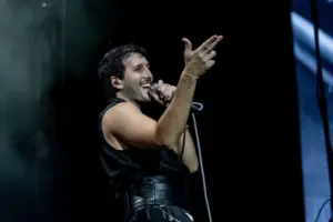 El cantante y compositor colombiano Sebastián Yatra durante su concierto en el Movistar Arena, a 27 de septiembre de 2025, en Madrid