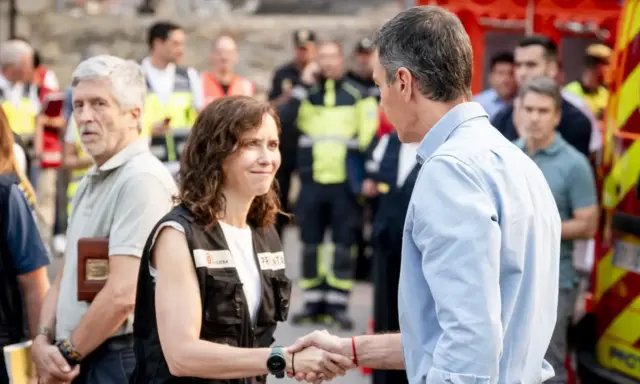 Gobierno central, comunidades autónomas o ayuntamientos: el reparto real de competencias en Vivienda, Sanidad y Educación en España