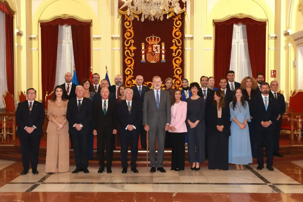 "Nos vamos con ganas de volver": El rey Felipe VI emociona a Melilla con un mensaje que reivindica el vínculo con España 2 El rey Felipe destaca la convivencia y la diversidad cultural
