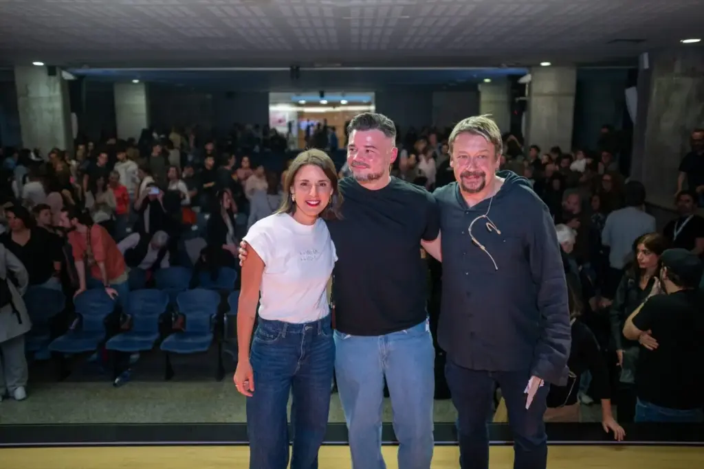 Gabriel Rufián avisó hace 10 años de sus planes: "Ser independentista es un estado transitorio" 3 El portavoz de ERC en el Congreso de los Diputados, Gabriel Rufián y la secretaria política de Podemos y eurodiputada, Irene Montero, durante el diálogo 'Què s'ha de fer?'