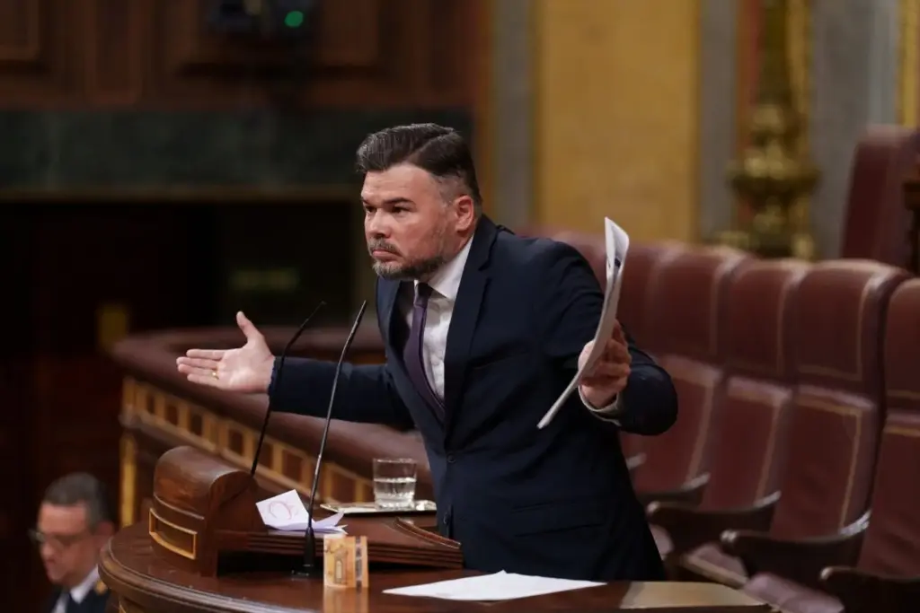 Gabriel Rufián avisó hace 10 años de sus planes: "Ser independentista es un estado transitorio" 2 El portavoz de ERC en el Congreso, Gabriel Rufián, interviene durante una sesión plenaria en el Congreso, a 28 de abril de 2026, en Madrid