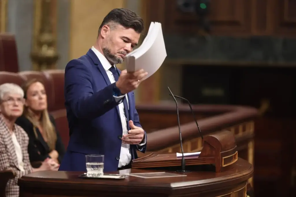 Gabriel Rufián avisó hace 10 años de sus planes: "Ser independentista es un estado transitorio" 1 El portavoz de ERC en el Congreso, Gabriel Rufián, interviene durante una sesión plenaria, en el Congreso de los Diputados, a 2 de octubre de 2026, en Madrid