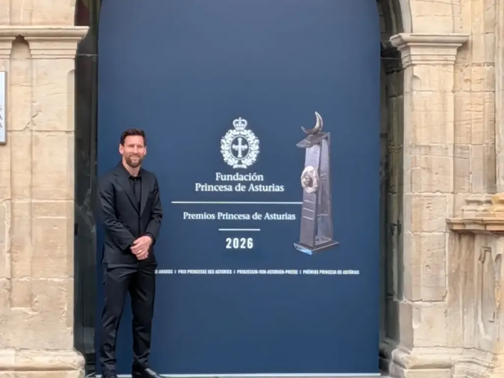 “Seguramente lo estará disfrutando”: Leo Messi se emociona al recordar a su padre antes de recibir el Premio Princesa de Asturias 1 Leo Messi recuerda la ilusión de su padre por el Premio Princesa de Asturias