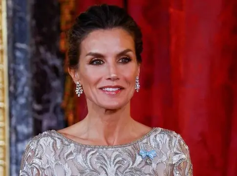 Máxima tensión en Palacio: la Casa Real retrasa hasta 2027 el debut en cenas de Estado de la Princesa Leonor lejos de la Reina Letizia Máxima tensión en Palacio: la Casa Real retrasa hasta 2027 el debut en cenas de Estado de la Princesa Leonor lejos de la Reina Letizia