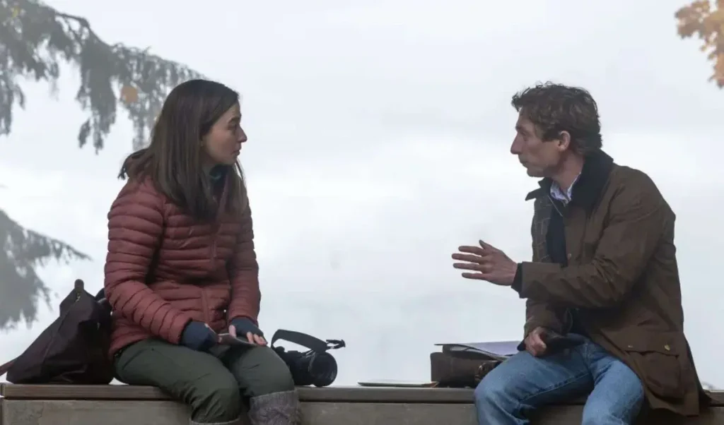 El mayor escándalo de Facebook se estrena en cines: Aaron Sorkin llega tarde a la fiesta de las redes sociales con 'El precio de la red' 1 Mikey Madison y Jeremy Allen White en El precio de la red