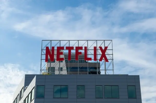 Netflix le roba el negocio de YouTube a Google a golpe de talonario