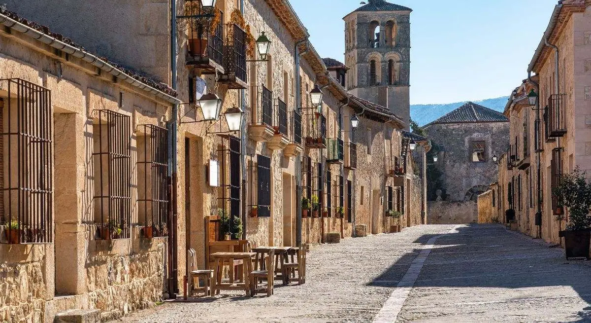 A 90 minutos de Madrid: la 'villa de piedra' olvidada que National Geographic recomienda para este otoño A 90 minutos de Madrid: la 'villa de piedra' olvidada que National Geographic recomienda para este otoño