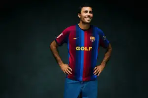 Rodri con la camiseta especial de Golf Wang del Barça para El Clásico